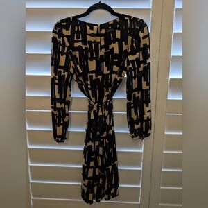 Tahari Black and Beige Dress, size 4